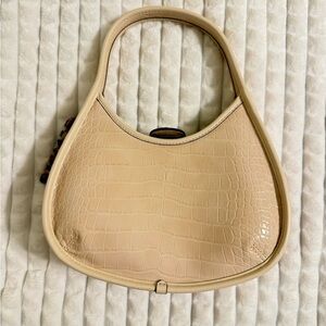 Elegant Cream Crocodile-Embossed Women's Bag